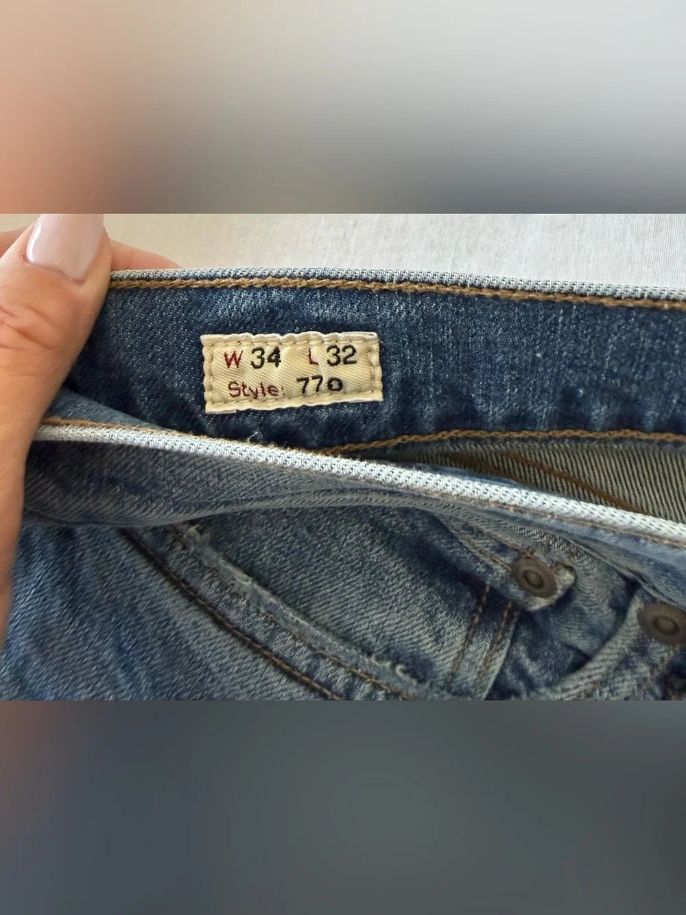 J.Crew | Men's 34x31 | Medium Wash Blue 770 Straight Fit Denim Jeans | Stretch